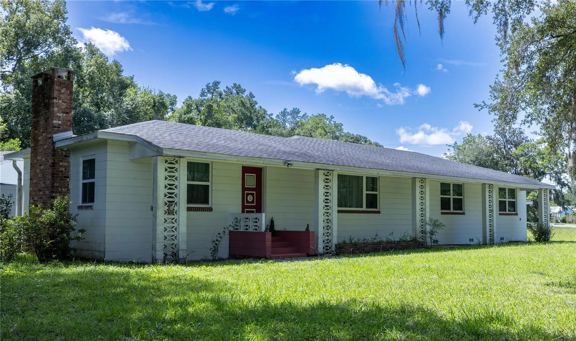 298 N Court Street Bronson FL 32621