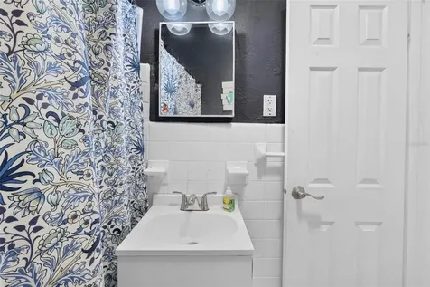 3315 58th Avenue S St Petersburg FL 33712