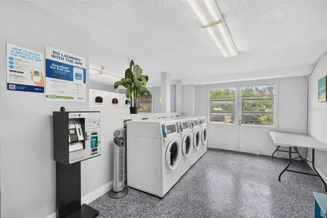 3315 58th Avenue S St Petersburg FL 33712