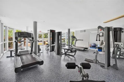 3315 58th Avenue S St Petersburg FL 33712