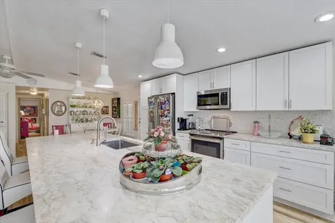 174 Clubview Drive Safety Harbor FL 34695