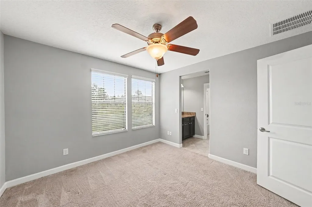 28500 Pleasant Bay Loop Wesley Chapel FL 33543