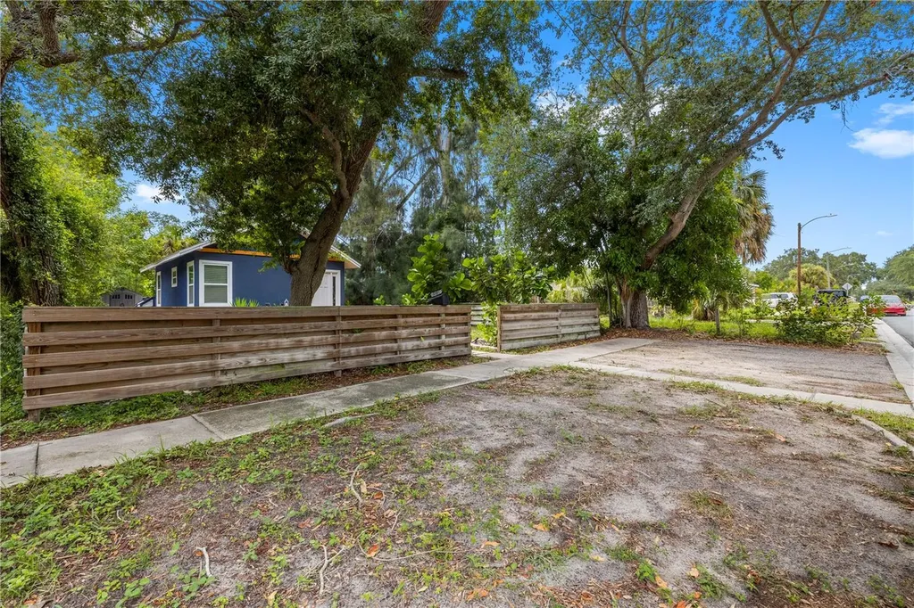 2101 43rd Street S St Petersburg FL 33711