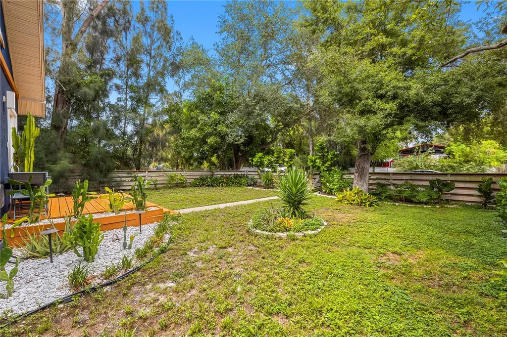 2101 43rd Street S St Petersburg FL 33711