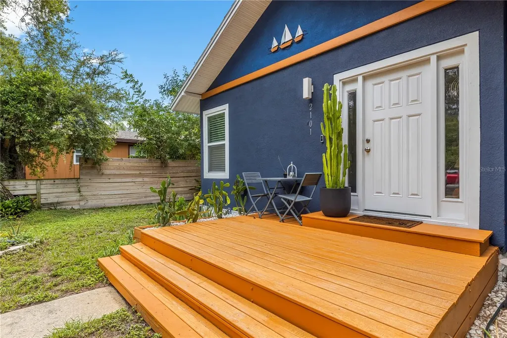 2101 43rd Street S St Petersburg FL 33711