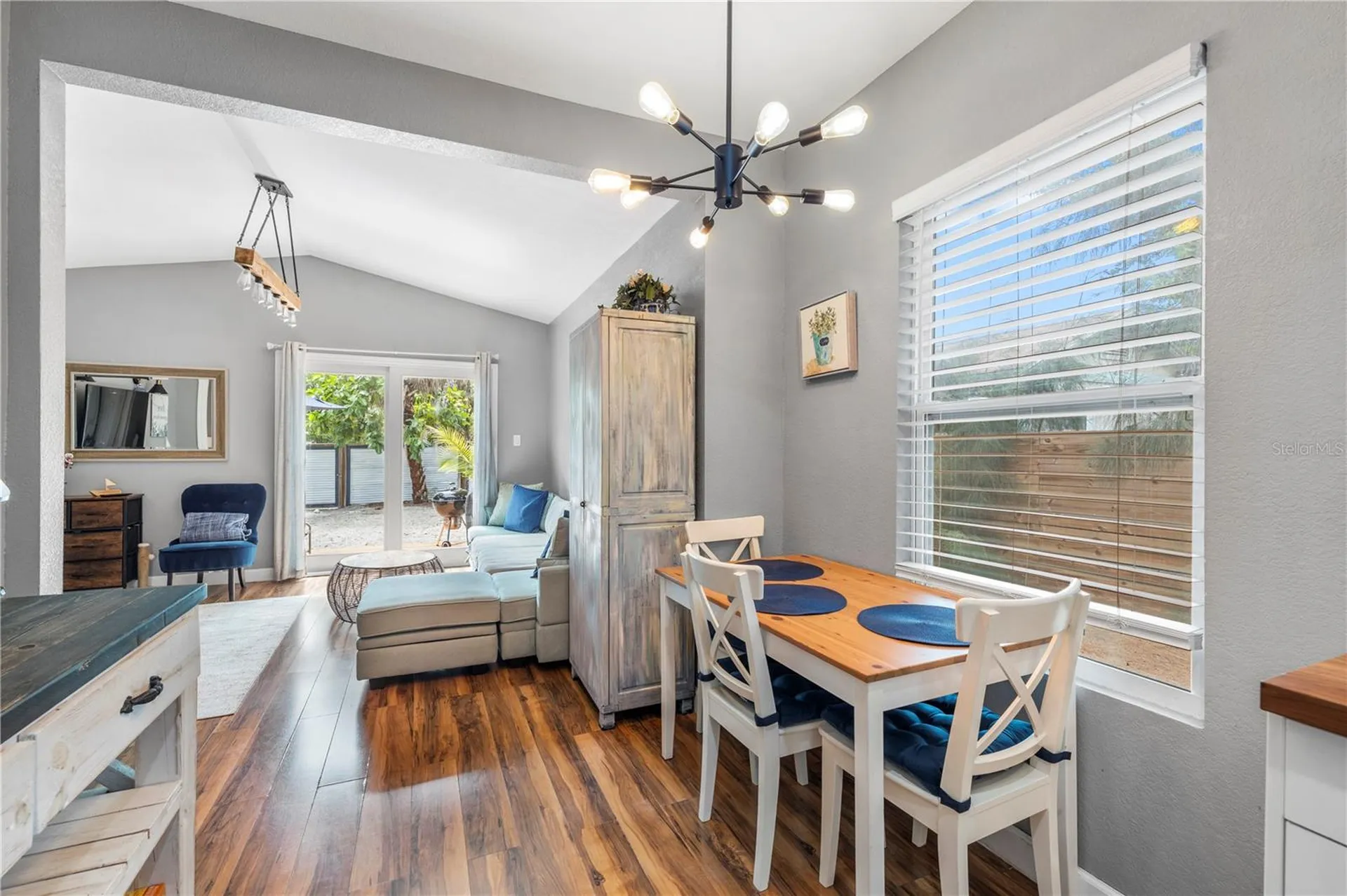 2101 43rd Street S St Petersburg FL 33711