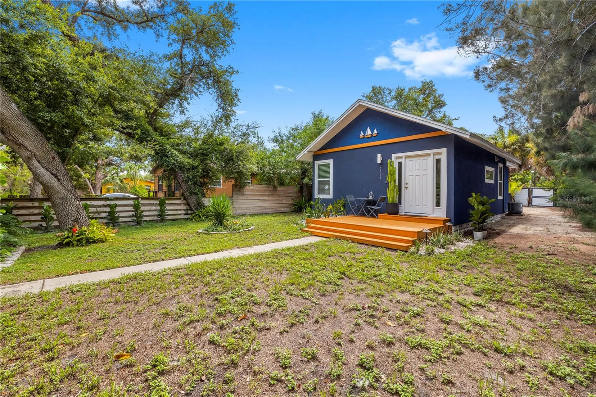 2101 43rd Street S St Petersburg FL 33711