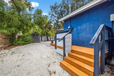 2101 43rd Street S St Petersburg FL 33711
