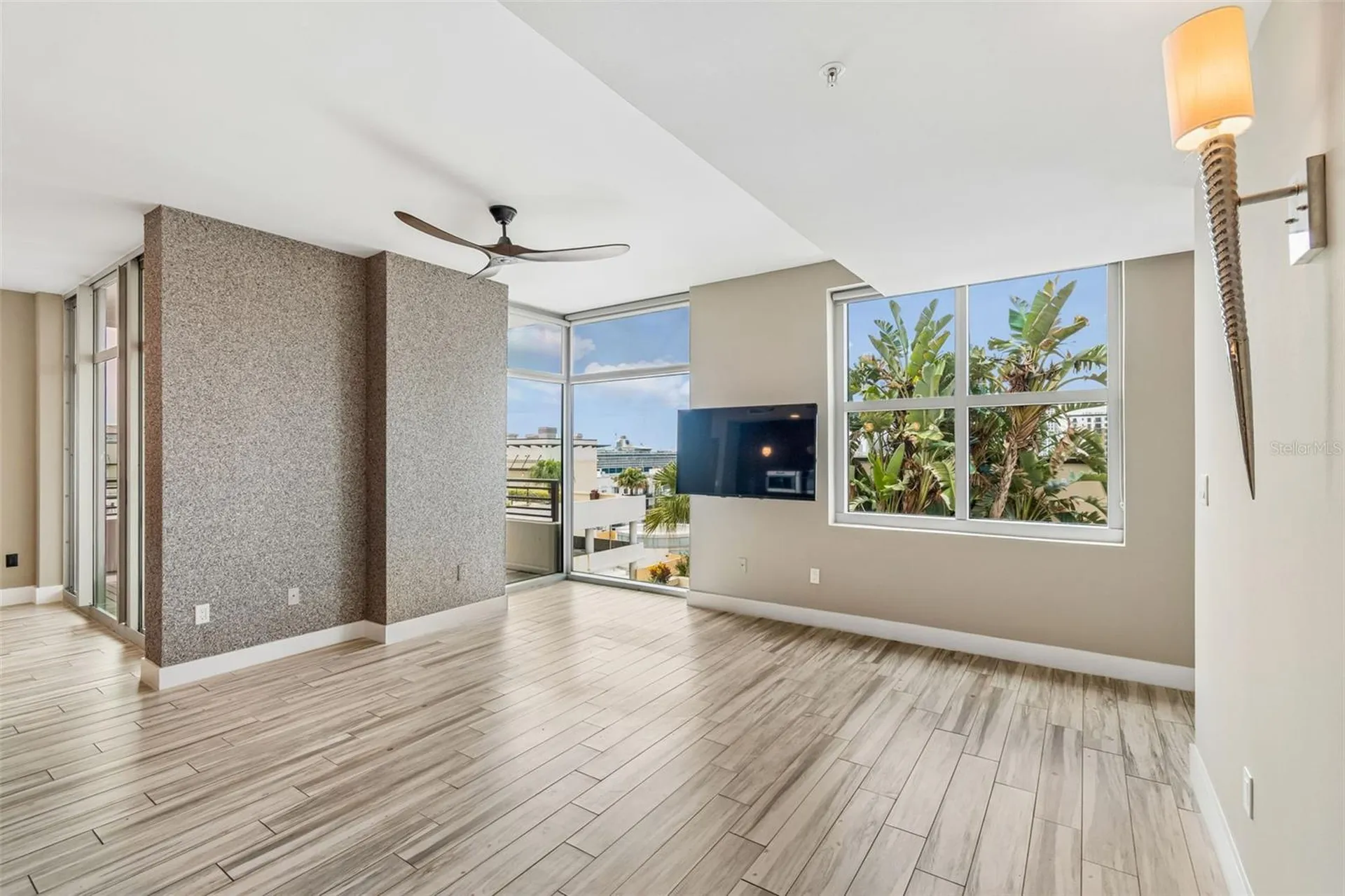1120 E Kennedy Boulevard W Tampa FL 33602