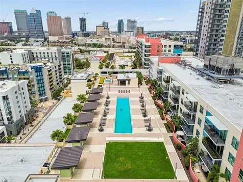 1120 E Kennedy Boulevard W Tampa FL 33602
