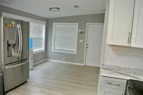 38122 Central Avenue Zephyrhills FL 33540