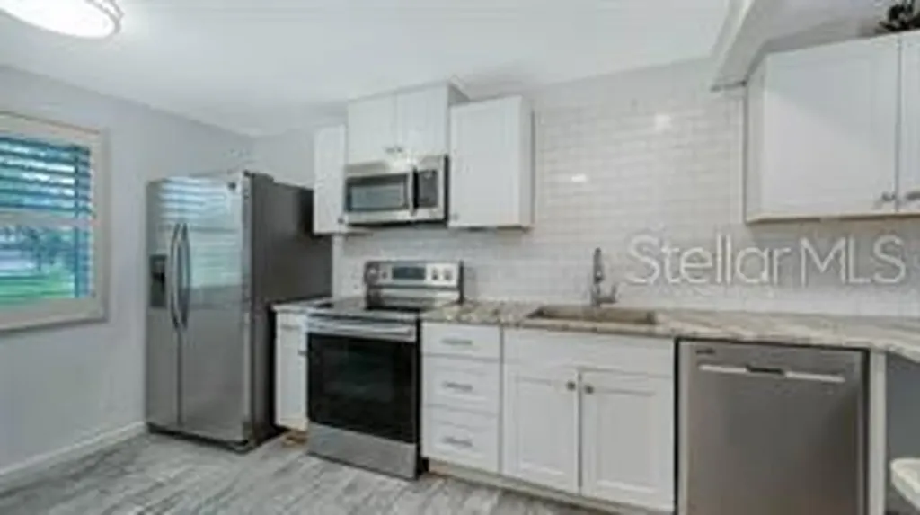 5911 39th Avenue W Bradenton FL 34209
