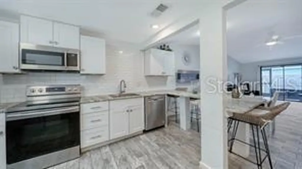 5911 39th Avenue W Bradenton FL 34209
