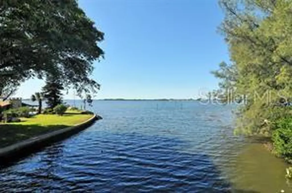 5911 39th Avenue W Bradenton FL 34209