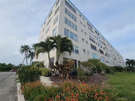 2850 59th Street S St Petersburg FL 33707
