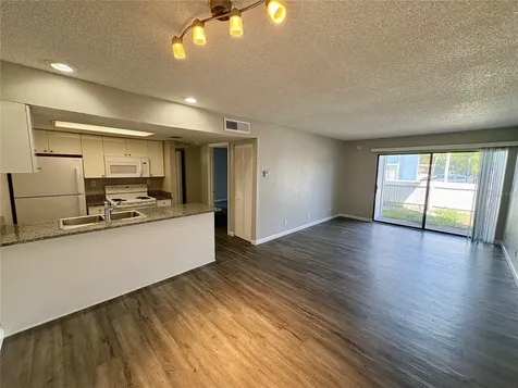 2007 5th Street W Bradenton FL 34205