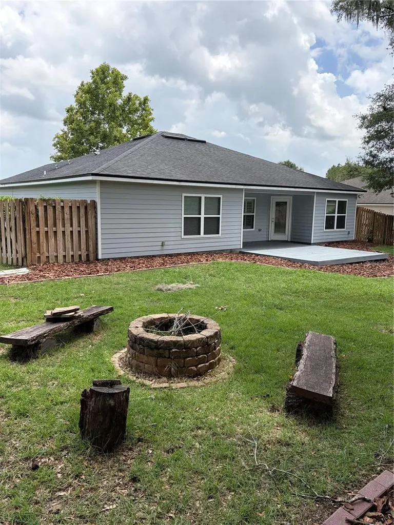 882 NW 256th Way Newberry FL 32669