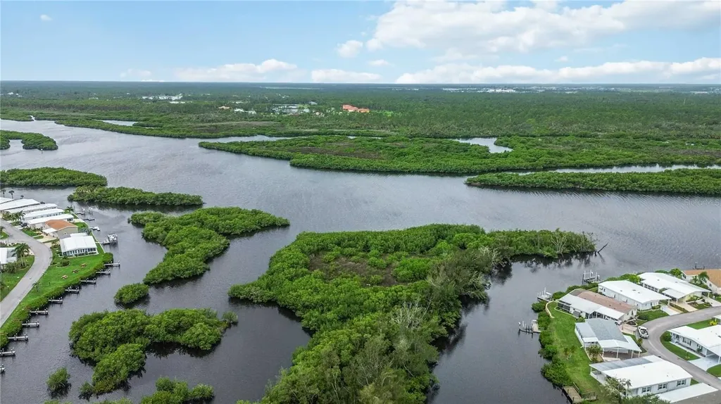 162 Bermuda Way North Port FL 34287