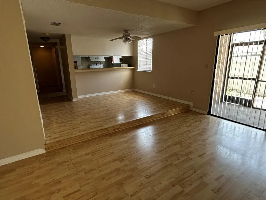 1412 Oak Place Apopka FL 32712