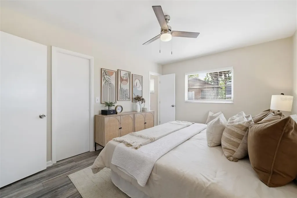 2327 W Knollwood Place Tampa FL 33604