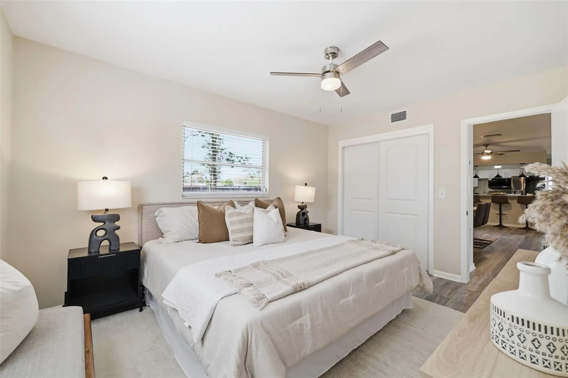 2327 W Knollwood Place Tampa FL 33604