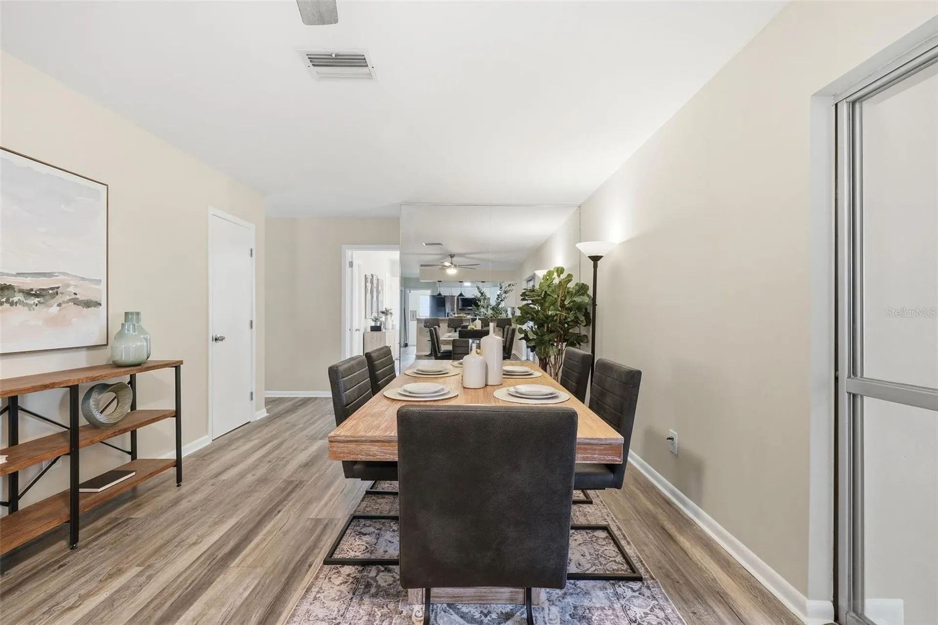 2327 W Knollwood Place Tampa FL 33604
