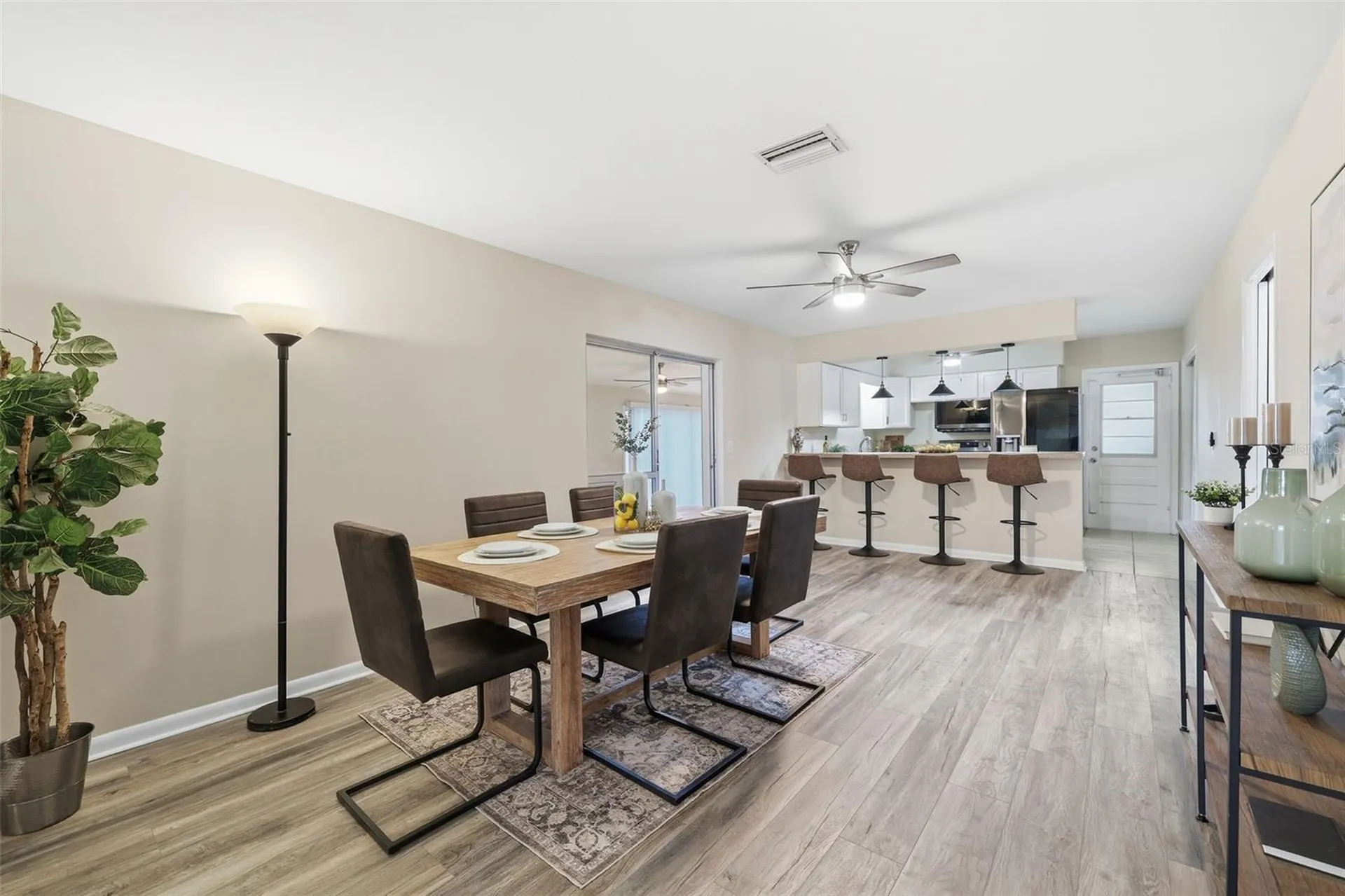 2327 W Knollwood Place Tampa FL 33604