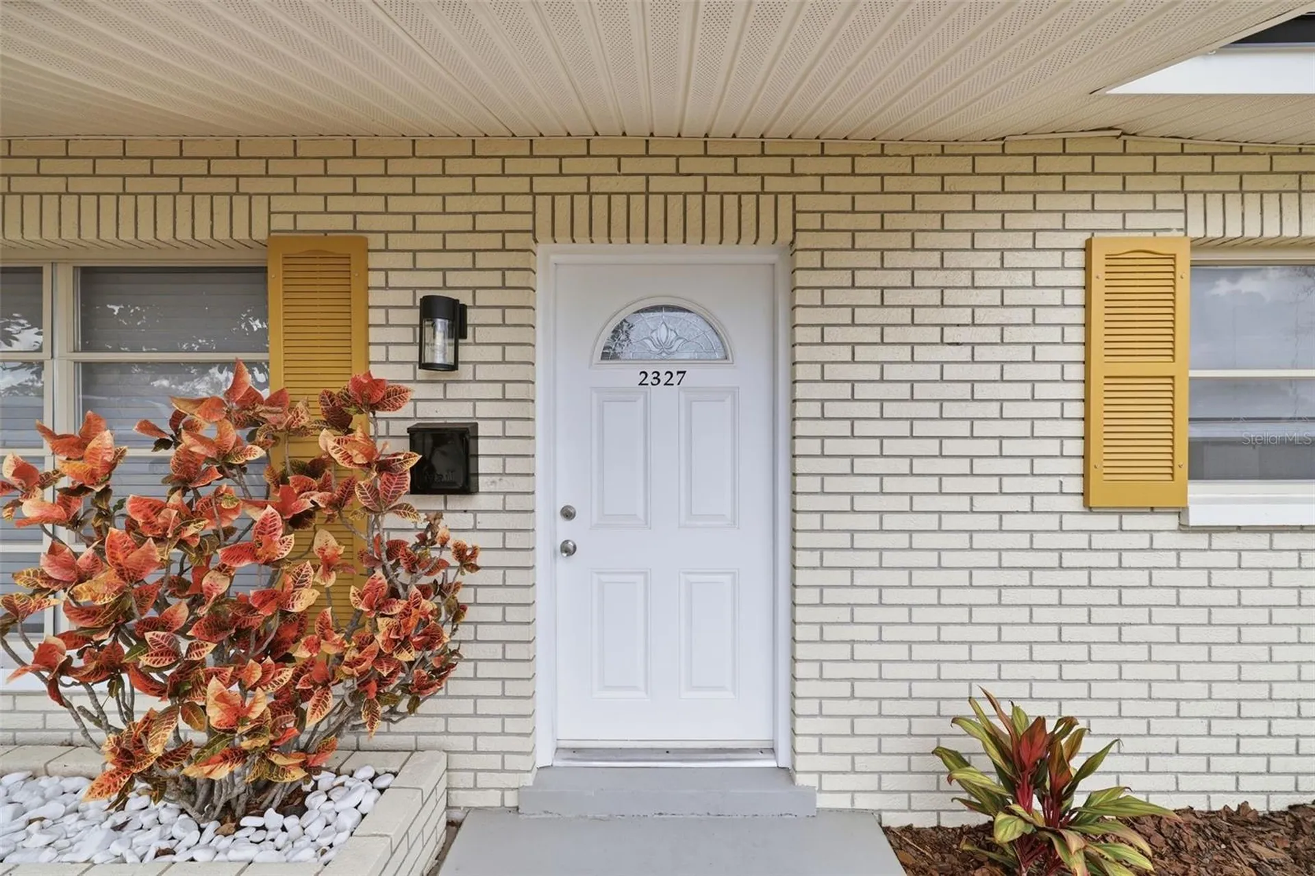 2327 W Knollwood Place Tampa FL 33604