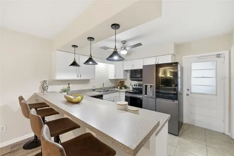 2327 W Knollwood Place Tampa FL 33604