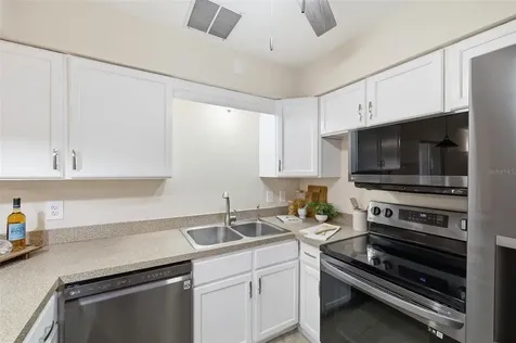 2327 W Knollwood Place Tampa FL 33604