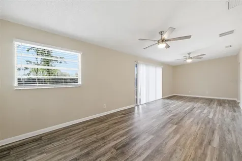 2327 W Knollwood Place Tampa FL 33604