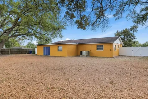 2327 W Knollwood Place Tampa FL 33604