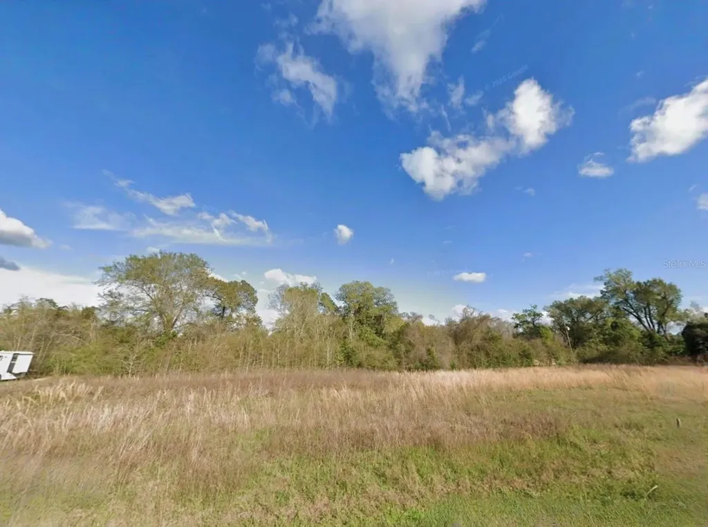 Aaron Avenue Grand Ridge FL 32442