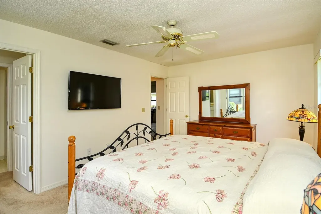 6206 26th Avenue W Bradenton FL 34209