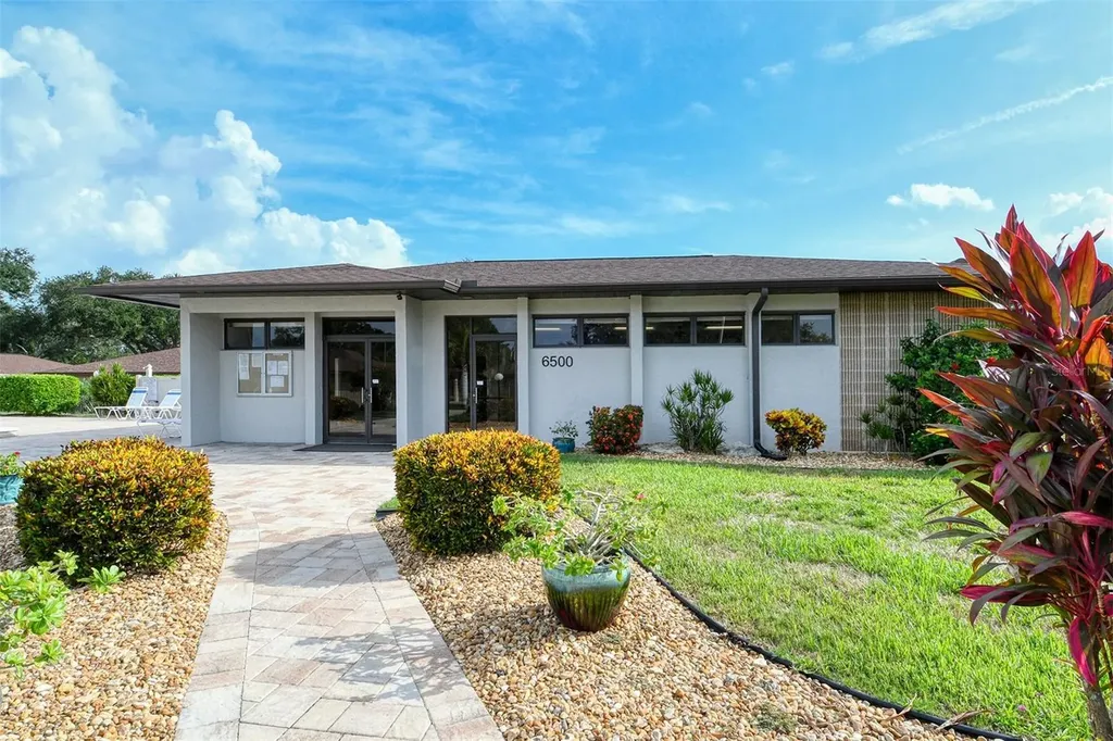 6206 26th Avenue W Bradenton FL 34209