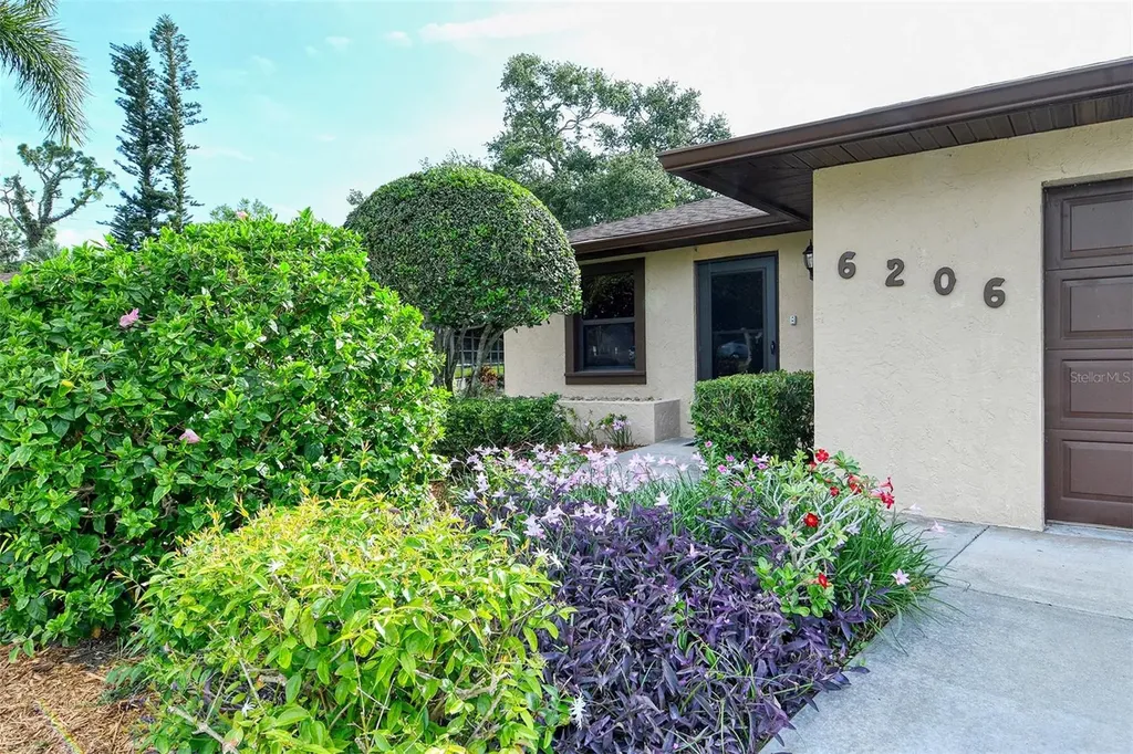6206 26th Avenue W Bradenton FL 34209