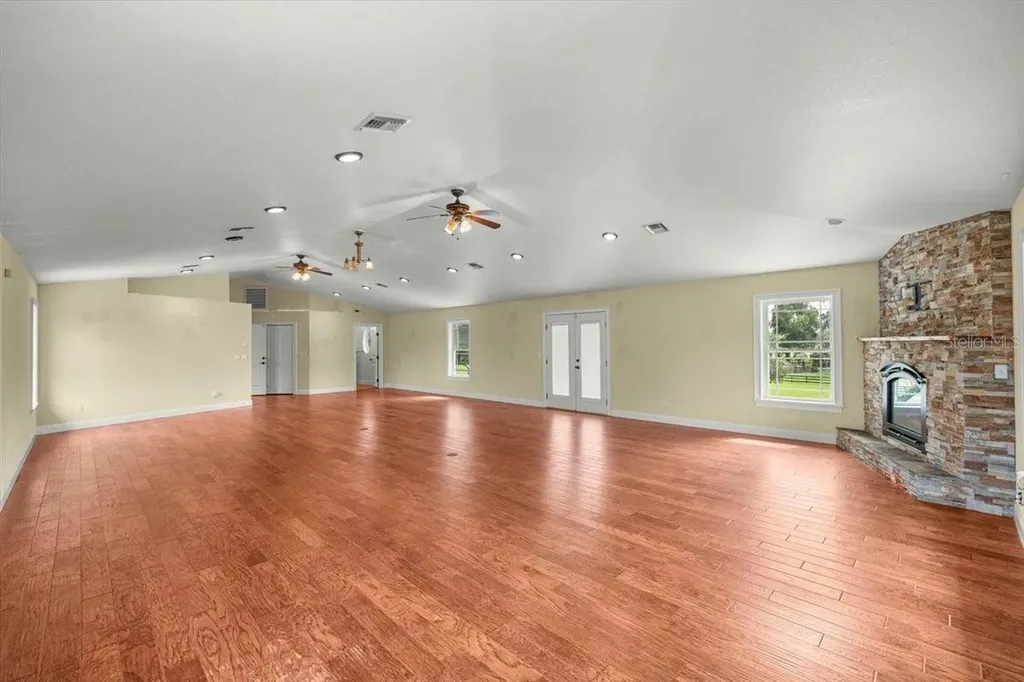 5065 NW 150th Avenue Morriston FL 32668