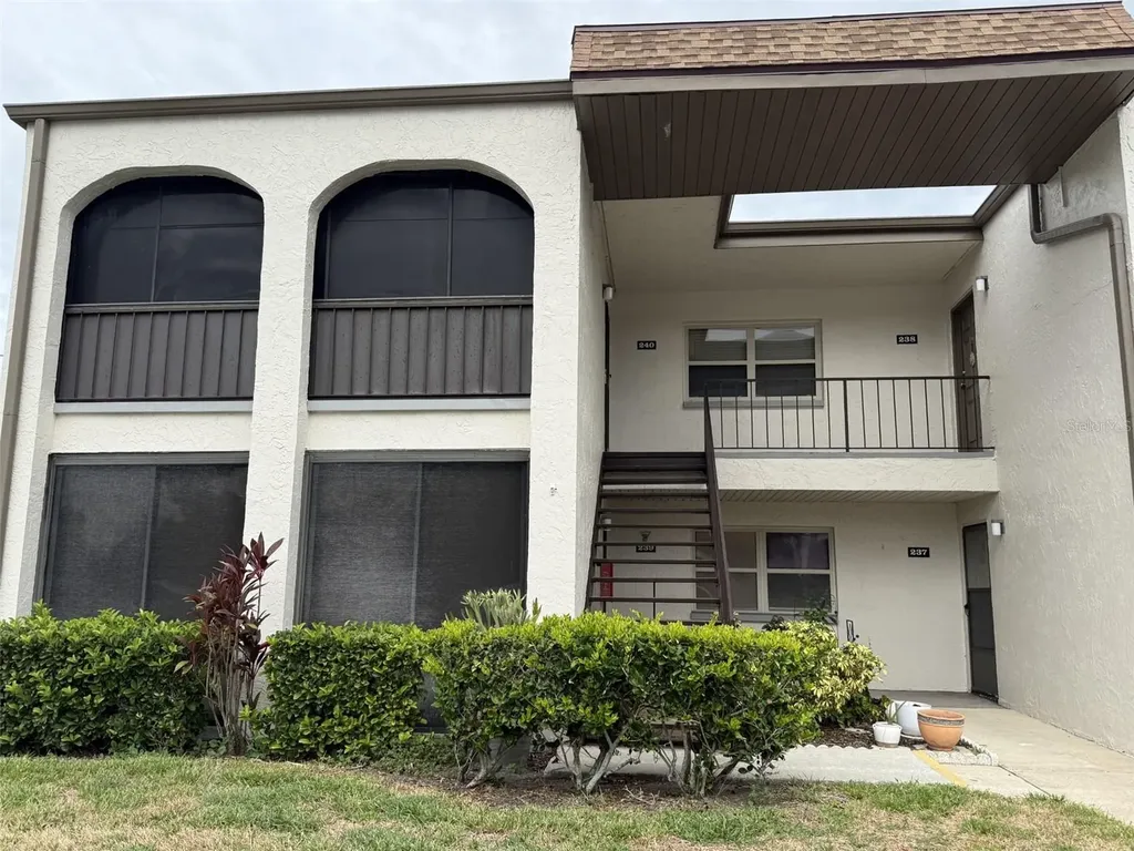 7701 Starkey Road Seminole FL 33777