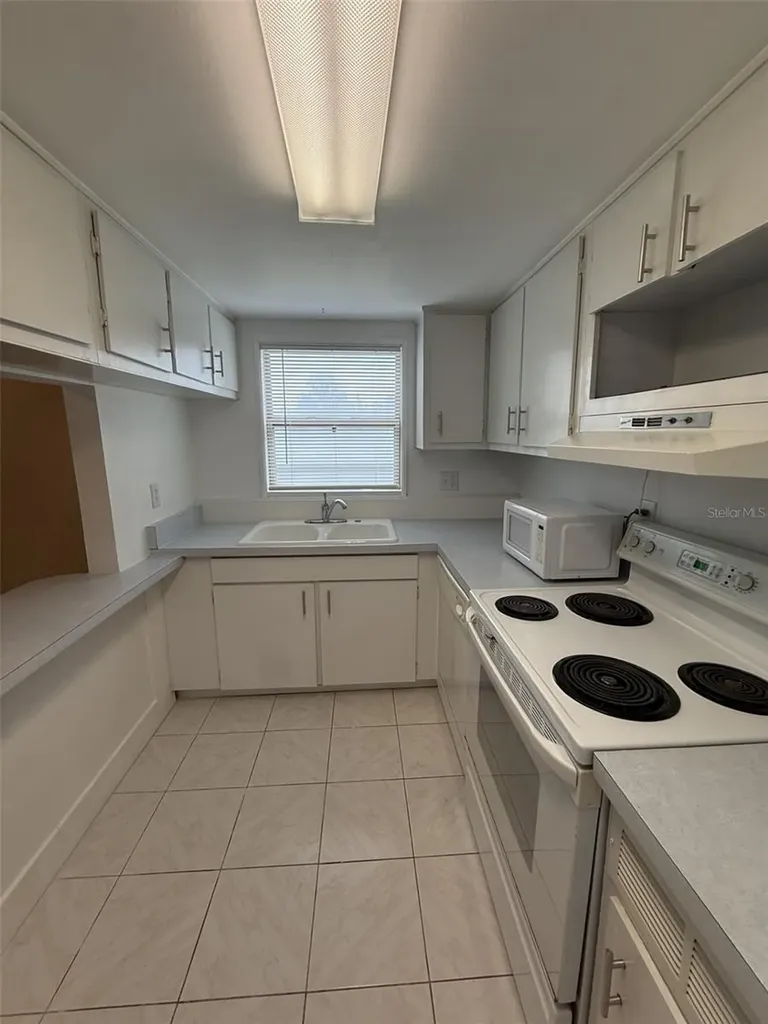 7701 Starkey Road Seminole FL 33777