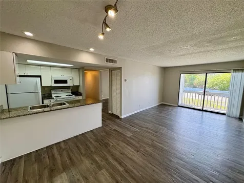 1911 5th Street W Bradenton FL 34205