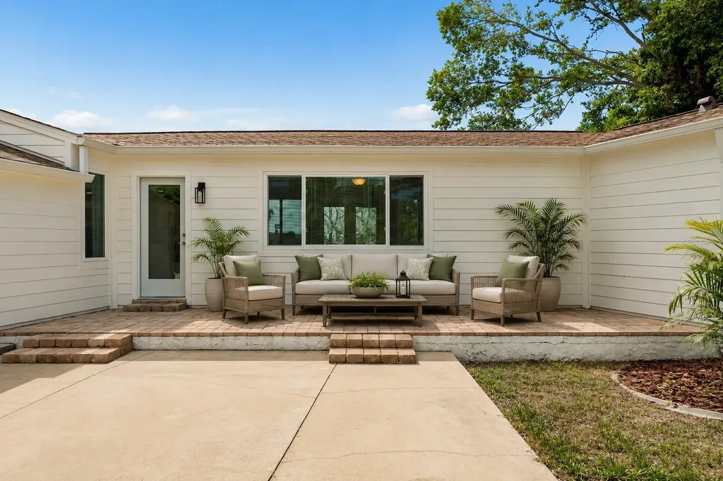 7745 Westmoreland Drive Sarasota FL 34243