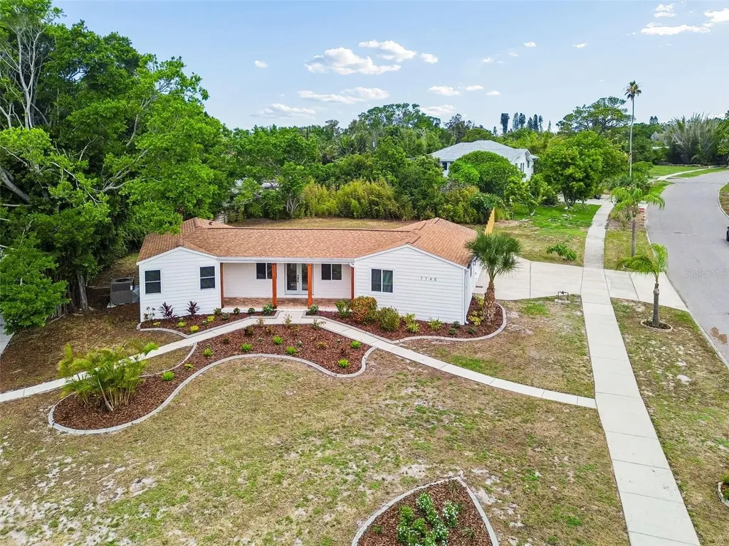 7745 Westmoreland Drive Sarasota FL 34243