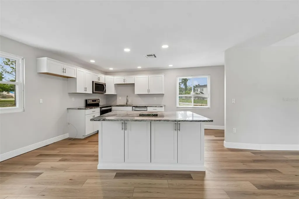 7745 Westmoreland Drive Sarasota FL 34243