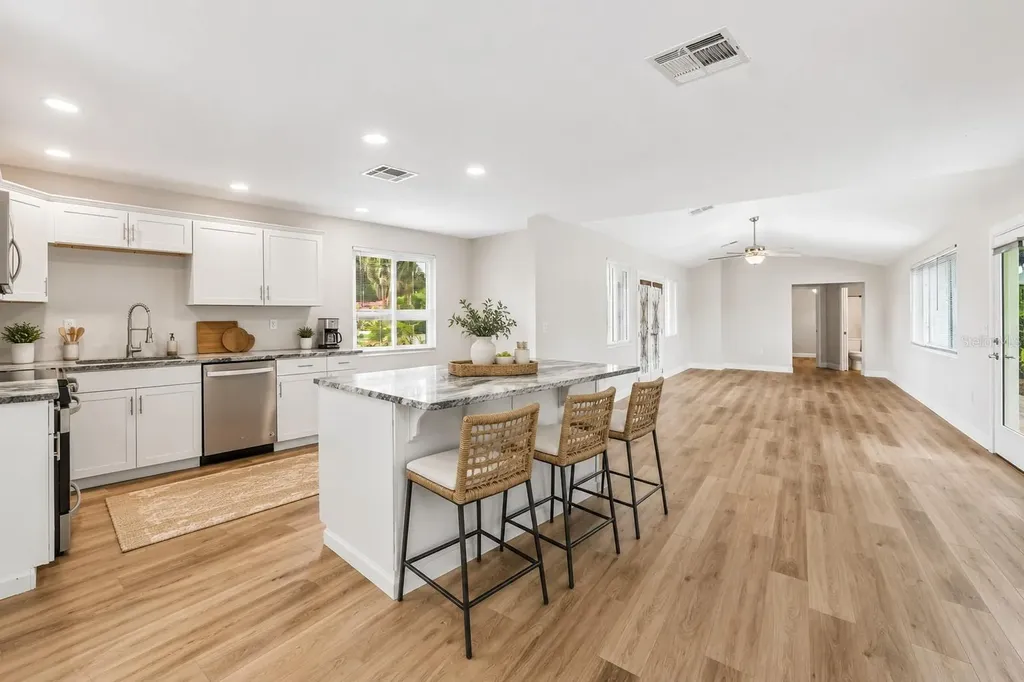 7745 Westmoreland Drive Sarasota FL 34243