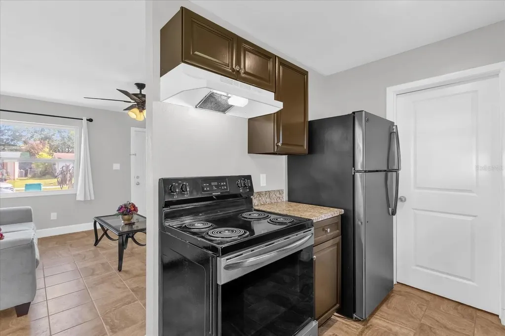 5390 Botany Court Orlando FL 32811