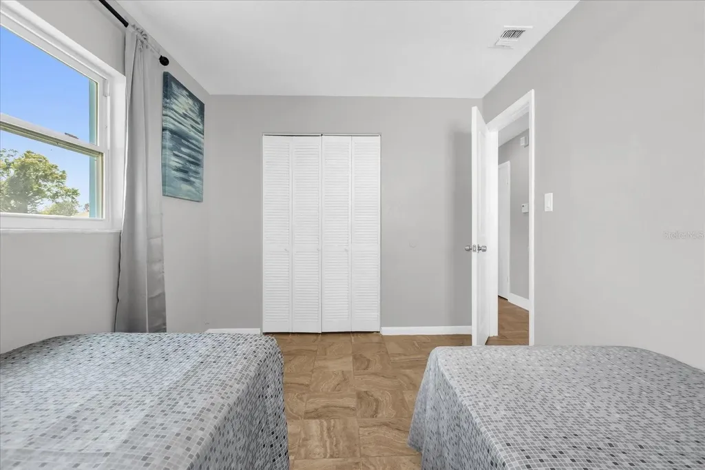 5390 Botany Court Orlando FL 32811