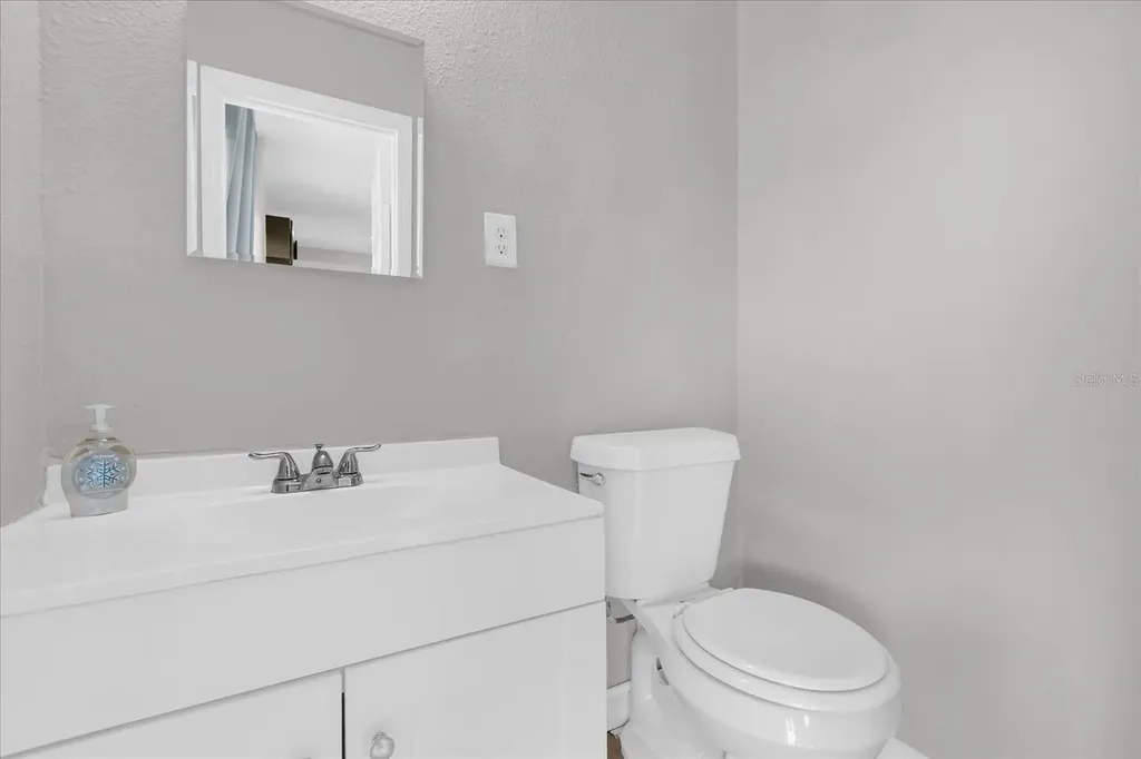 5390 Botany Court Orlando FL 32811