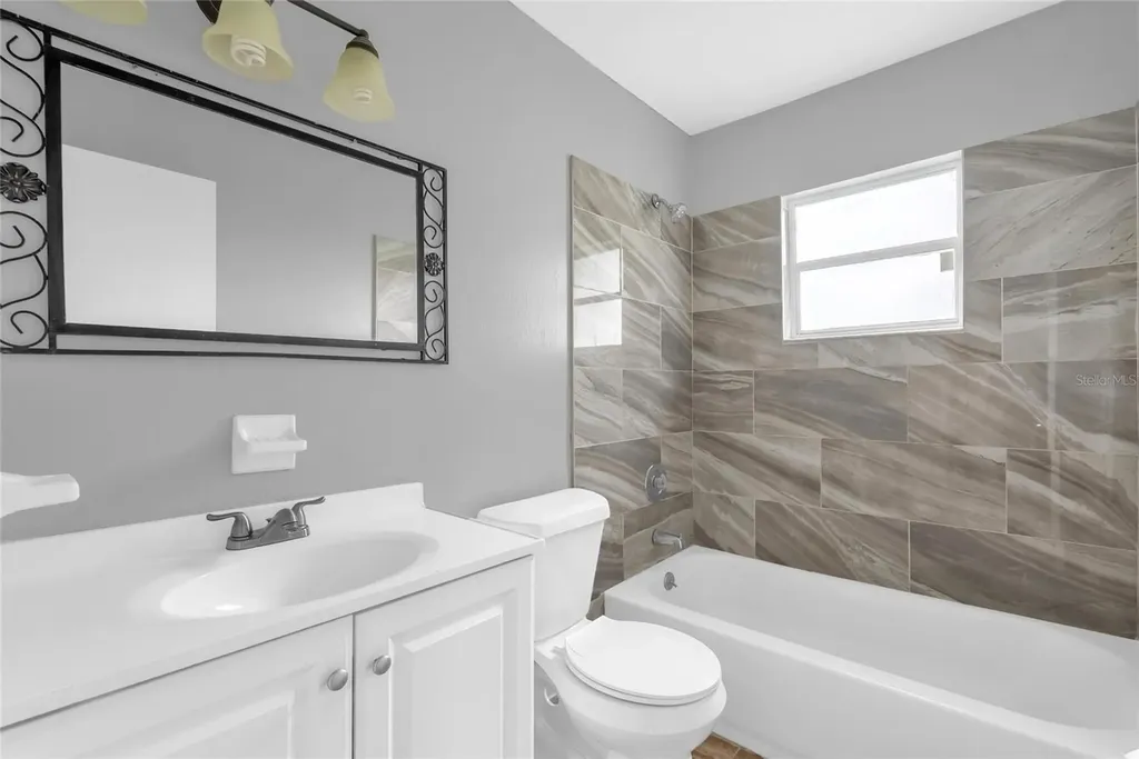 5390 Botany Court Orlando FL 32811