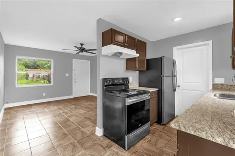 5390 Botany Court Orlando FL 32811