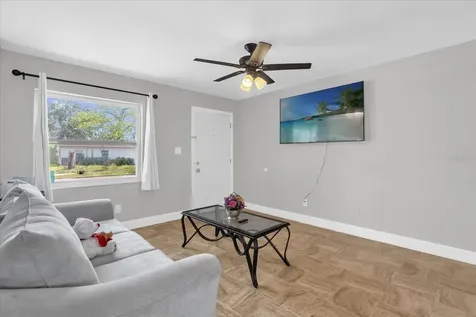 5390 Botany Court Orlando FL 32811